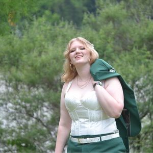 Meet your Posher, Abigail